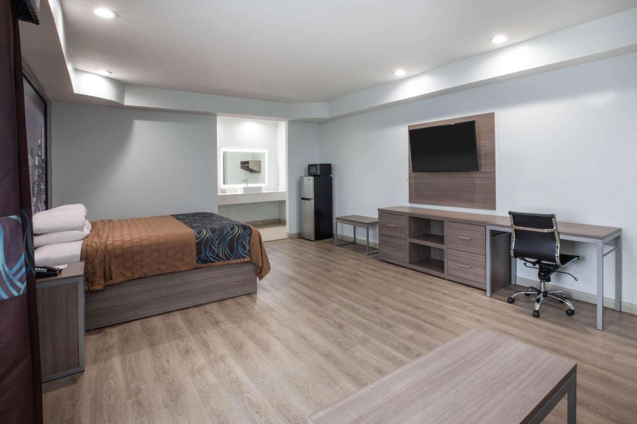 Super 8 By Wyndham Humble Houston Fallcreek Zewnętrze zdjęcie