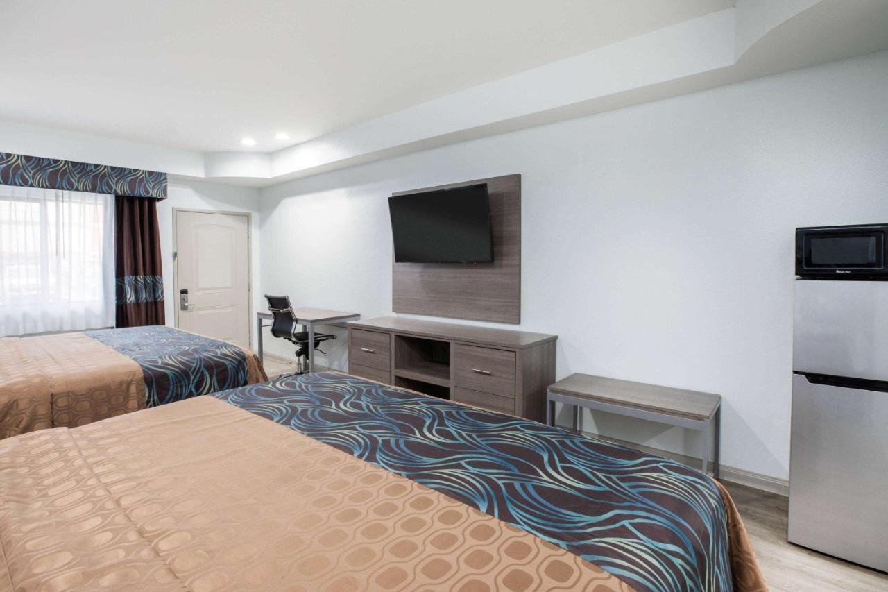 Super 8 By Wyndham Humble Houston Fallcreek Zewnętrze zdjęcie